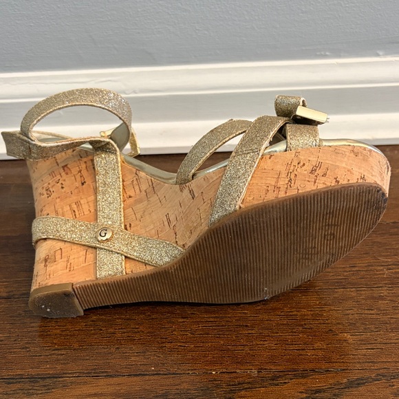 Guess Metallic Gold Wedge Sandals Women’s Size 6.5 - Picture 10 of 10